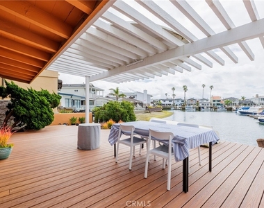 52 Balboa Coves - Photo Thumbnail 4