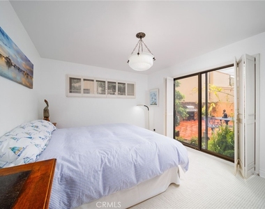 52 Balboa Coves - Photo Thumbnail 6