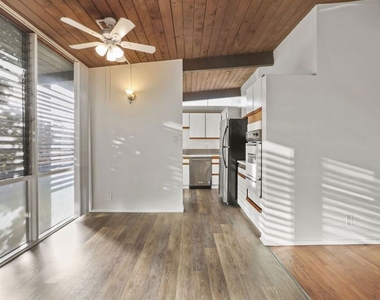 11133 Rose Avenue - Photo Thumbnail 12