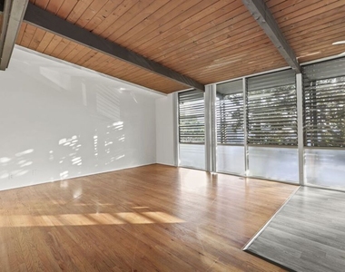 11133 Rose Avenue - Photo Thumbnail 11