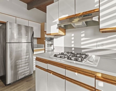 11133 Rose Avenue - Photo Thumbnail 2
