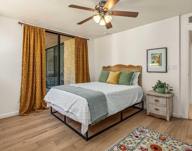 2420 Torrey Pines Rd - Photo Thumbnail 10