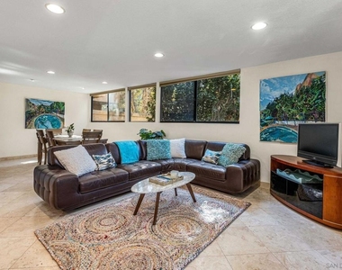 2420 Torrey Pines Rd - Photo Thumbnail 1