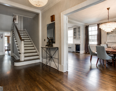 524 Seminole Avenue Ne - Photo Thumbnail 9