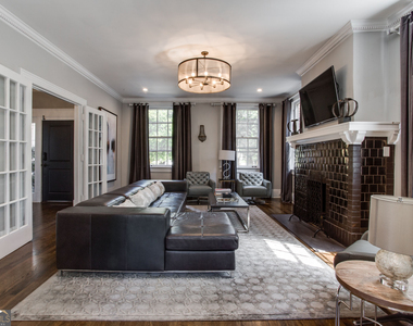 524 Seminole Avenue Ne - Photo Thumbnail 12
