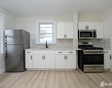 775 Central Place - Photo Thumbnail 4
