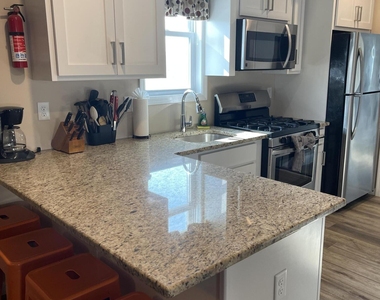 241 Hiering Avenue - Photo Thumbnail 5