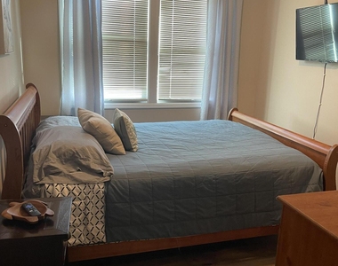241 Hiering Avenue - Photo Thumbnail 17