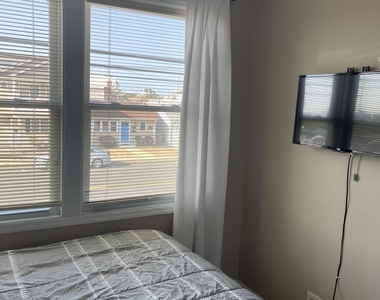 241 Hiering Avenue - Photo Thumbnail 18