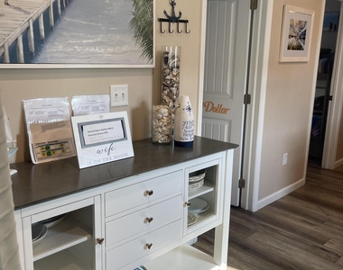 241 Hiering Avenue - Photo Thumbnail 2