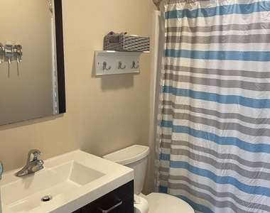 241 Hiering Avenue - Photo Thumbnail 15