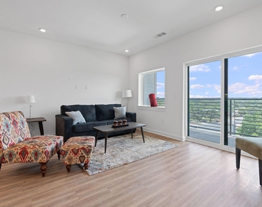 4802 S Congress Ave - Photo Thumbnail 12