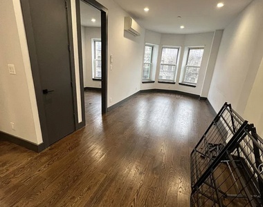 2109 Regent Place - Photo Thumbnail 1