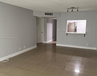 8051 S Colony Cir S - Photo Thumbnail 4