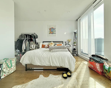 321 Woodbine Street - Photo Thumbnail 10