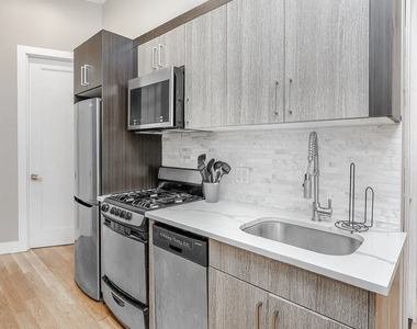 306 Linden Street - Photo Thumbnail 3