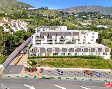 23901 Civic Center Way - Photo Thumbnail 5