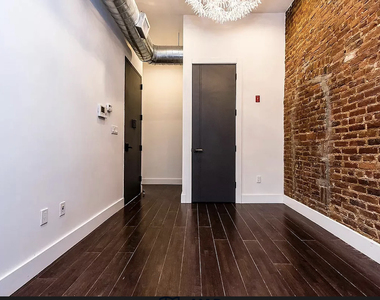 18-68 Madison Street - Photo Thumbnail 4