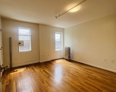 720 St Nicholas Avenue - Photo Thumbnail 5