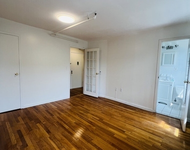 720 St Nicholas Avenue - Photo Thumbnail 4