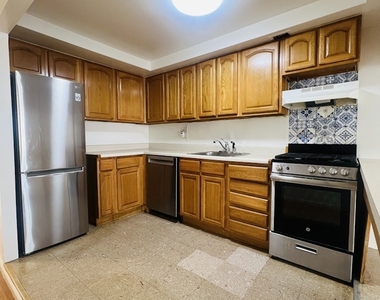 720 St Nicholas Avenue - Photo Thumbnail 3