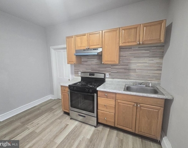 5526 N Mascher Street - Photo Thumbnail 4