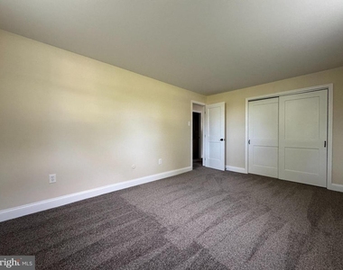 804 Vaughn Road - Photo Thumbnail 6