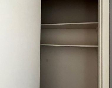 6910 Hart Ln - Photo Thumbnail 34