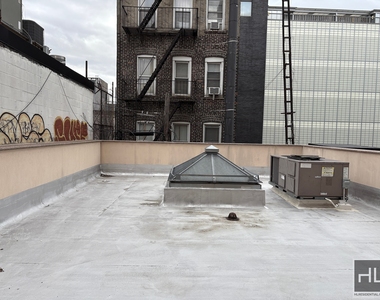 North 9 Street - Photo Thumbnail 4
