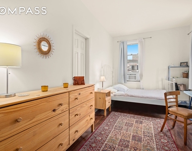 25 Bogart Street - Photo Thumbnail 5