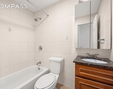 25 Bogart Street - Photo Thumbnail 4
