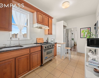 25 Bogart Street - Photo Thumbnail 1
