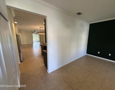 3995 Aria Drive - Photo Thumbnail 2