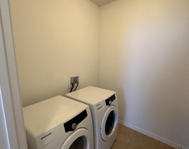 3995 Aria Drive - Photo Thumbnail 18