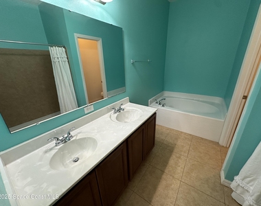 3995 Aria Drive - Photo Thumbnail 11