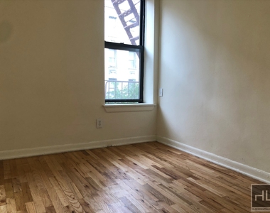 West 84th Street - Photo Thumbnail 3