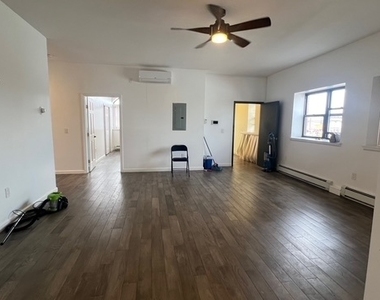 1695 Albany Avenue - Photo Thumbnail 15