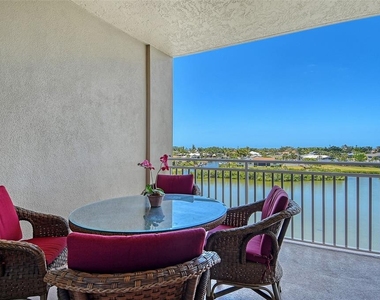 5100 Jessie Harbor Drive - Photo Thumbnail 6