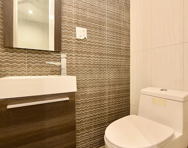 1277 Jefferson Avenue #1 - Photo Thumbnail 12