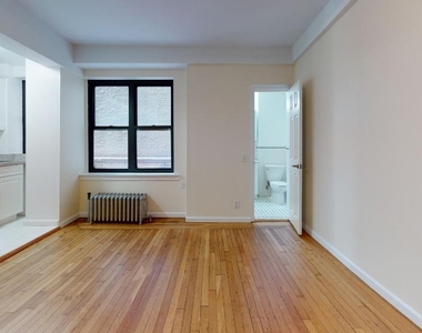 850 Amsterdam Avenue - Photo Thumbnail 2