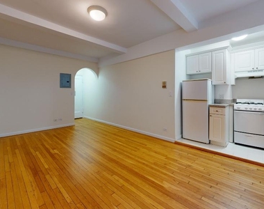 850 Amsterdam Avenue - Photo Thumbnail 0