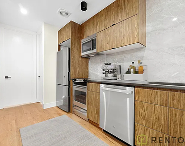 28 Richardson Street - Photo Thumbnail 2