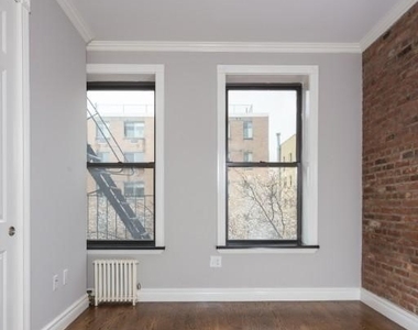 309 East 8th Street - Photo Thumbnail 3