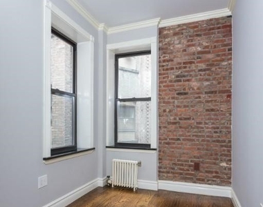 309 East 8th Street - Photo Thumbnail 2