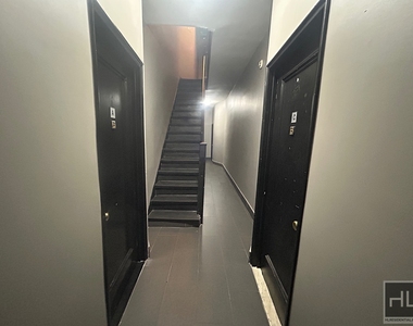 East 89 St - Photo Thumbnail 6