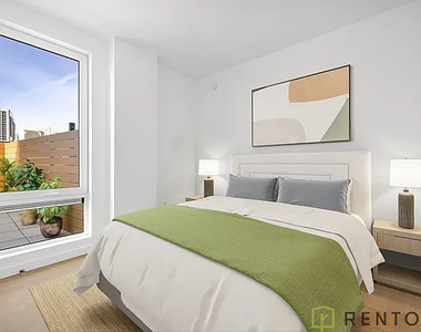 210 Greenpoint Avenue - Photo Thumbnail 3