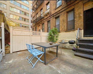 423 E 81st Street - Photo Thumbnail 1