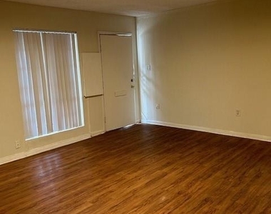 4709 Harmon Ave - Photo Thumbnail 1