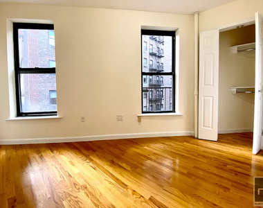 East 80th Street - Photo Thumbnail 0