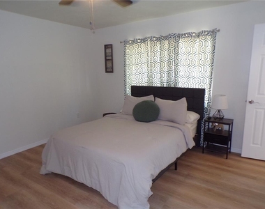 1148 Salina Avenue - Photo Thumbnail 17